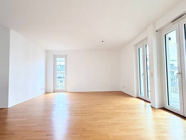 Wohnung zur Miete 1.504 € 3 Zimmer 106,9 m² 2. Geschoss frei ab sofort Karlsbader Platz 14 Wiesbaden 65197