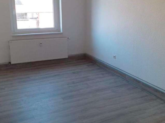 Wohnung zur Miete 380 € 3 Zimmer 90 m² 2 Geschosse frei ab sofort Hauptstraße 70 Lossa Finne 06647