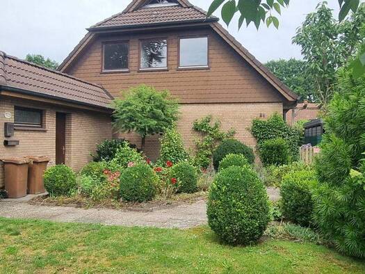 Einfamilienhaus zum Kauf 9 Zimmer 278 m² 969 m² Grundstück Hüllstede Westerstede 26655