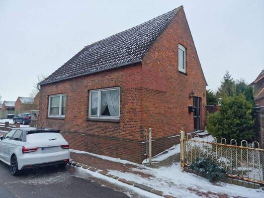 Einfamilienhaus zum Kauf 129.000 € 4 Zimmer 100 m² 256 m² Grundstück Meldorf 25704