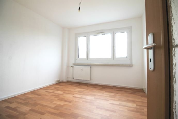 Wohnung zur Miete 212 € 2 Zimmer 38 m²<br/>Wohnfläche 5.<br/>Geschoss ab sofort<br/>Verfügbarkeit Ernst-Schneller-Straße 9 Flöha Flöha 09557