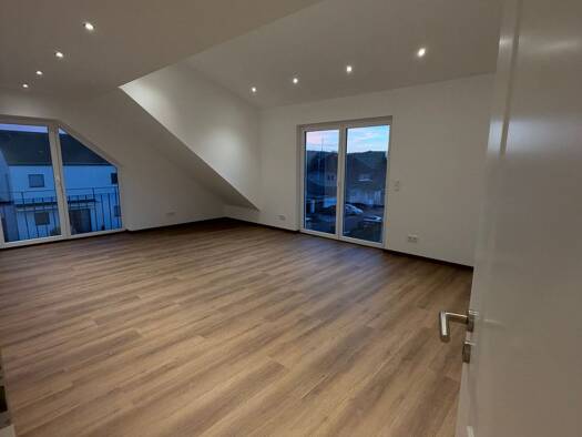 Wohnung zur Miete 1.200 € 2 Zimmer 90 m² Geschoss 1/1 frei ab 01.12.2026 Am Walberstück 12 Erbach Bad Camberg 65520
