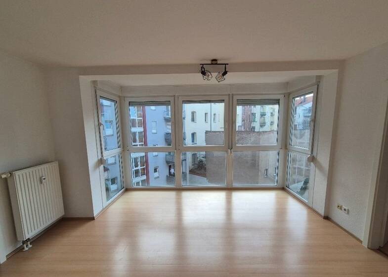 Wohnung zum Kauf 330.000 € 4 Zimmer 92,7 m² 3. Geschoss frei ab sofort Dürrenhofstraße 50 Glockenhof Nürnberg 90478