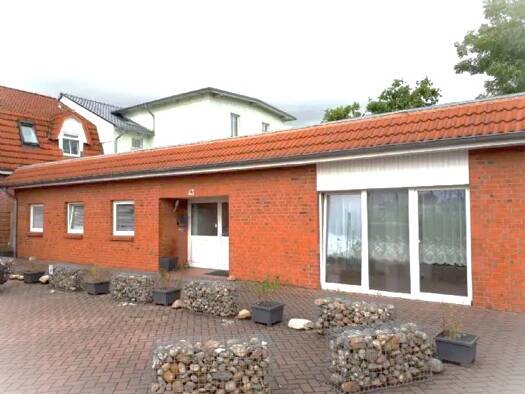 Wohnung zur Miete 775 € 3 Zimmer 97 m² Güstrow 18273