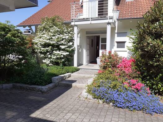 Doppelhaushälfte zur Miete 2.150 € 5 Zimmer 180 m² 442 m² Grundstück frei ab sofort Südstadt Ravensburg 88214