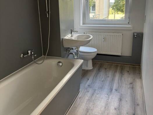 Wohnung zur Miete 448 € 3 Zimmer 66,9 m² Dorfhain 01738