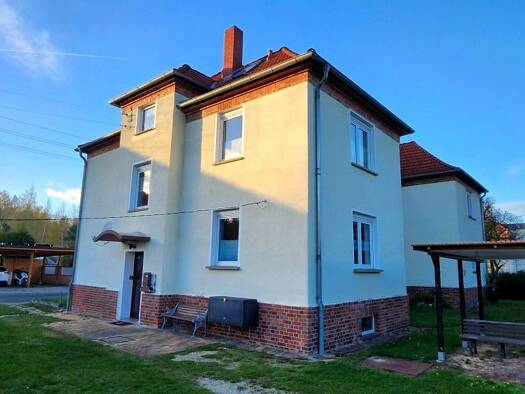 Doppelhaushälfte zum Kauf 184.500 € 6 Zimmer 135,1 m² 1.062 m² Grundstück frei ab sofort Straße des 15. Oktober 13 A Deutzen Neukieritzsch 04575