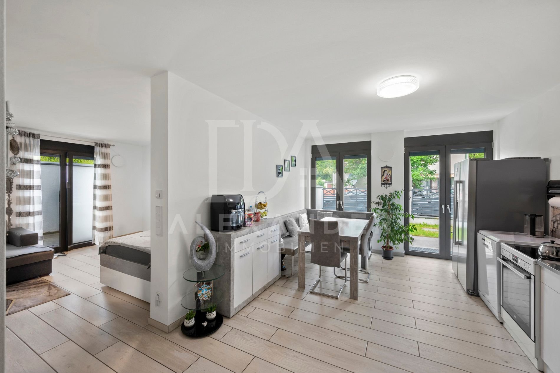 Wohnung zum Kauf 570.000 € 2 Zimmer 67 m²<br/>Wohnfläche EG<br/>Geschoss Großhadern München 81375