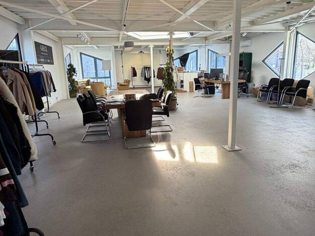 Bürogebäude zur Miete 3.500 € 200 m² Bürofläche West Ludwigsburg 71636