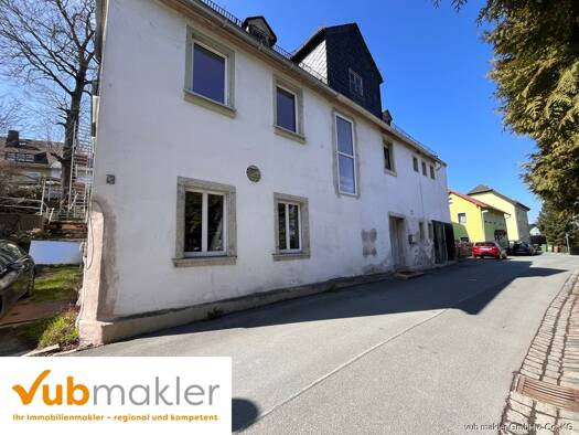 Einfamilienhaus zum Kauf 180.000 € 9 Zimmer 230 m² 860 m² Grundstück Innenstadt Hof 95030
