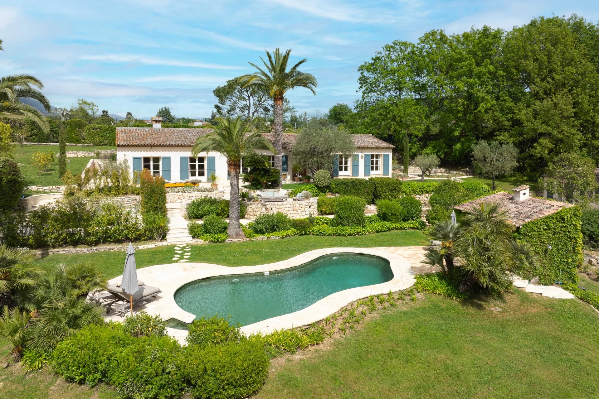 Einfamilienhaus zum Kauf 1.980.000 € 7 Zimmer 215 m²<br/>Wohnfläche 4.801 m²<br/>Grundstück CHATEAUNEUF GRASSE 06740