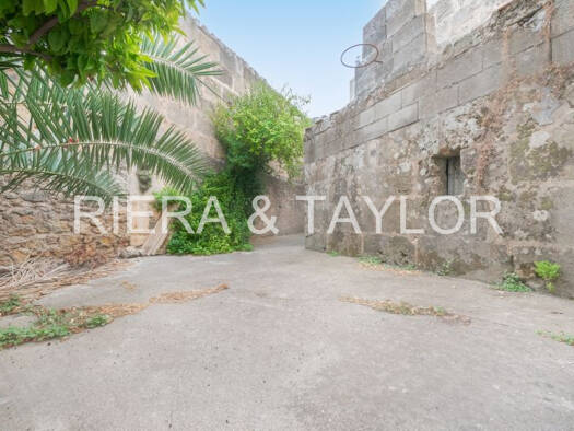 Haus zum Kauf 270.000 € 4 Zimmer 234 m² 197 m² Grundstück Petra