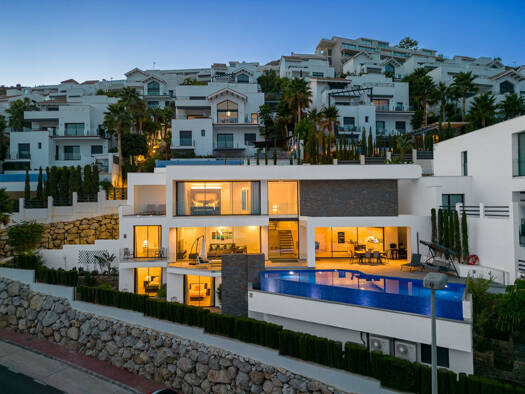 Einfamilienhaus zum Kauf 1.749.000 € 260 m² 700 m² Grundstück Benalmadena Costa