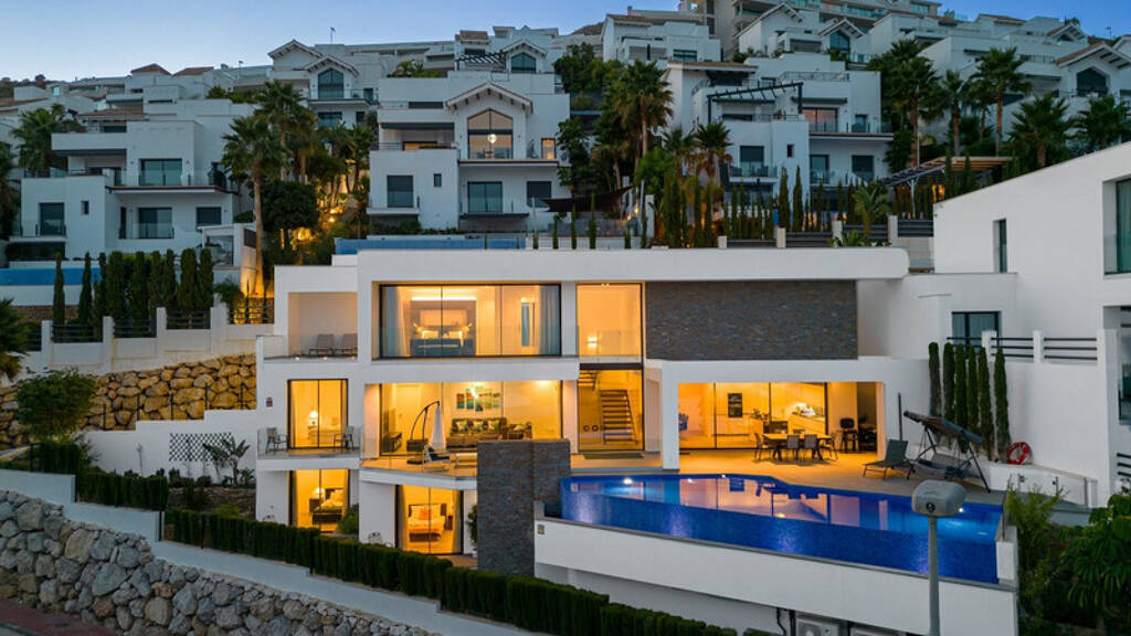 Einfamilienhaus zum Kauf 1.749.000 € 260 m² 700 m² Grundstück Benalmadena Costa