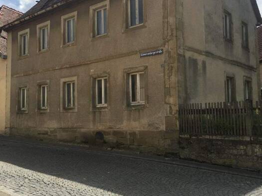 Mehrfamilienhaus zum Kauf 150.000 € 170 m² 295 m² Grundstück frei ab sofort Scheinfeld 91443