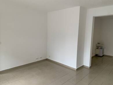 Laden zur Miete 1.000 € 30 m² Verkaufsfläche Sprendlingen Dreieich 63303