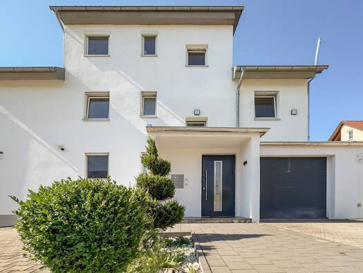 Mehrfamilienhaus zum Kauf 799.900 € 16 Zimmer 334 m² 905 m² Grundstück frei ab sofort Marktoffingen 86748