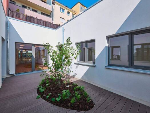 Mehrfamilienhaus zum Kauf 2.900.000 € 1.306 m² 795 m² Grundstück frei ab sofort Steinbühl Nürnberg 90443