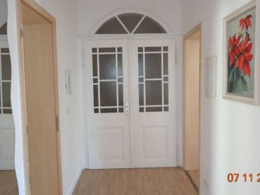Wohnung zur Miete 675 € 3 Zimmer 90 m² Geschoss 2/3 frei ab 01.10.2026 Naumburg Naumburg (Saale) 06618