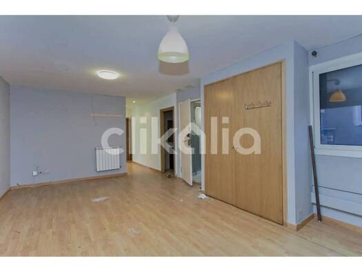 Wohnung zum Kauf 95.000 € 3 Zimmer 77 m² 4. Geschoss Manresa 08241