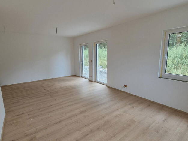 Wohnung zur Miete - Erstbezug 1.050 € 3 Zimmer 85 m² EG frei ab 01.08.2025 Aufroth Kirchroth (Aufroth) 94356