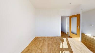 Wohnung zur Miete 335 € 3 Zimmer 57 m² 5. Geschoss Coimbraer Straße 4 Silberhöhe Halle 06132