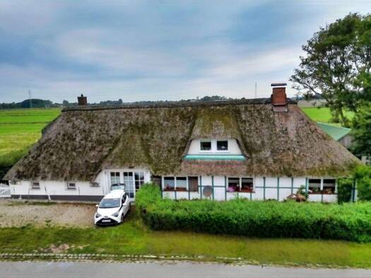 Mehrfamilienhaus zum Kauf als Kapitalanlage geeignet 450.000 € 8 Zimmer 276,9 m² 2.683 m² Grundstück Garding 25836