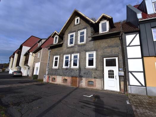 Haus zum Kauf 49.000 € 7 Zimmer 170,4 m² 802 m² Grundstück Drusselstraße 16 Suhl Suhl 98527