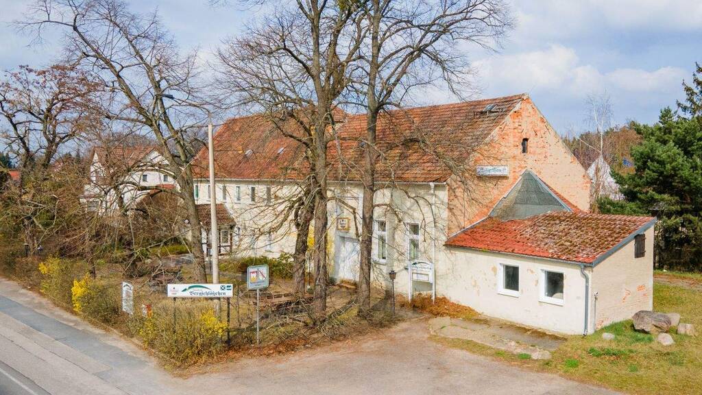 Restaurant zum Kauf provisionsfrei 379.000 € 686,4 m² Gastrofläche 1.933 m² Grundstück Jessen Jessen (Elster) 06917