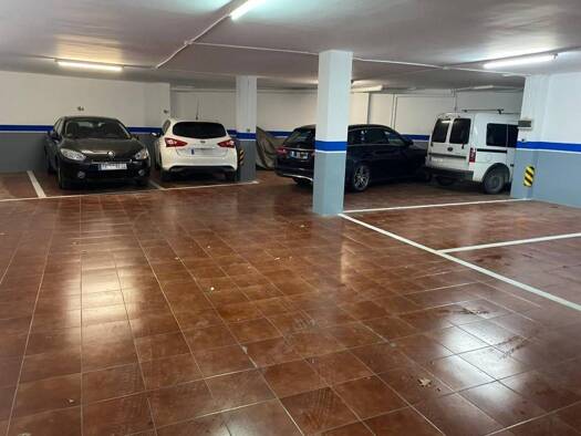 Garage zum Kauf 220.000 € 240 m² Jaén 23009