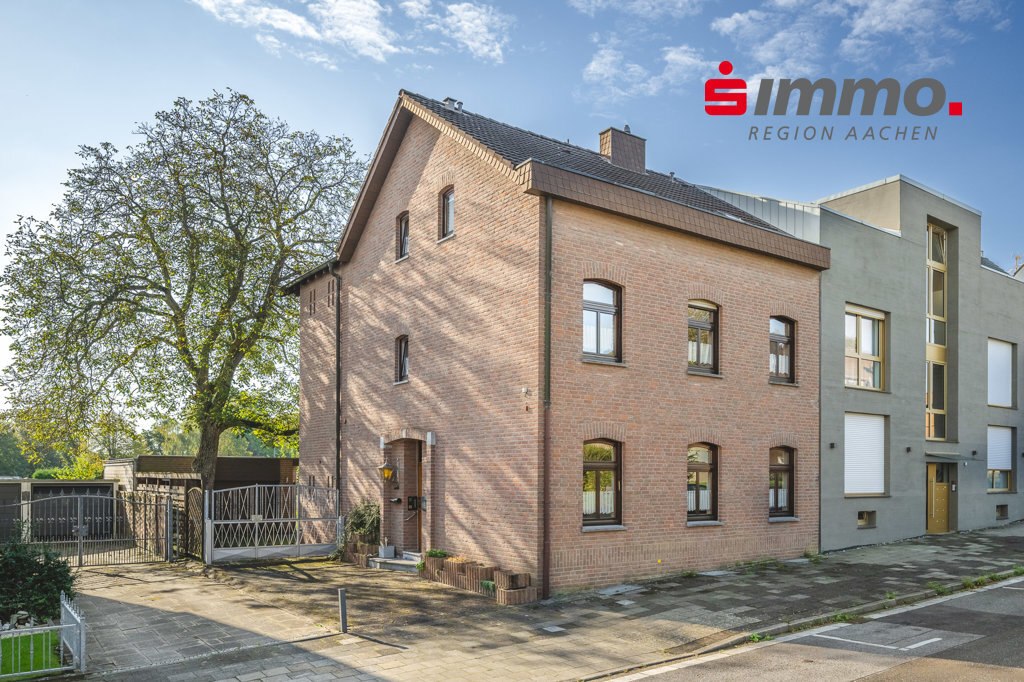 Mehrfamilienhaus zum Kauf 447.000 € 8 Zimmer 224 m²<br/>Wohnfläche 593 m²<br/>Grundstück Herzogenrath Herzogenrath 52134