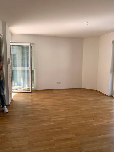 Wohnung zur Miete 760 € 2 Zimmer 65,4 m² 3. Geschoss Straubing Straubing 94315