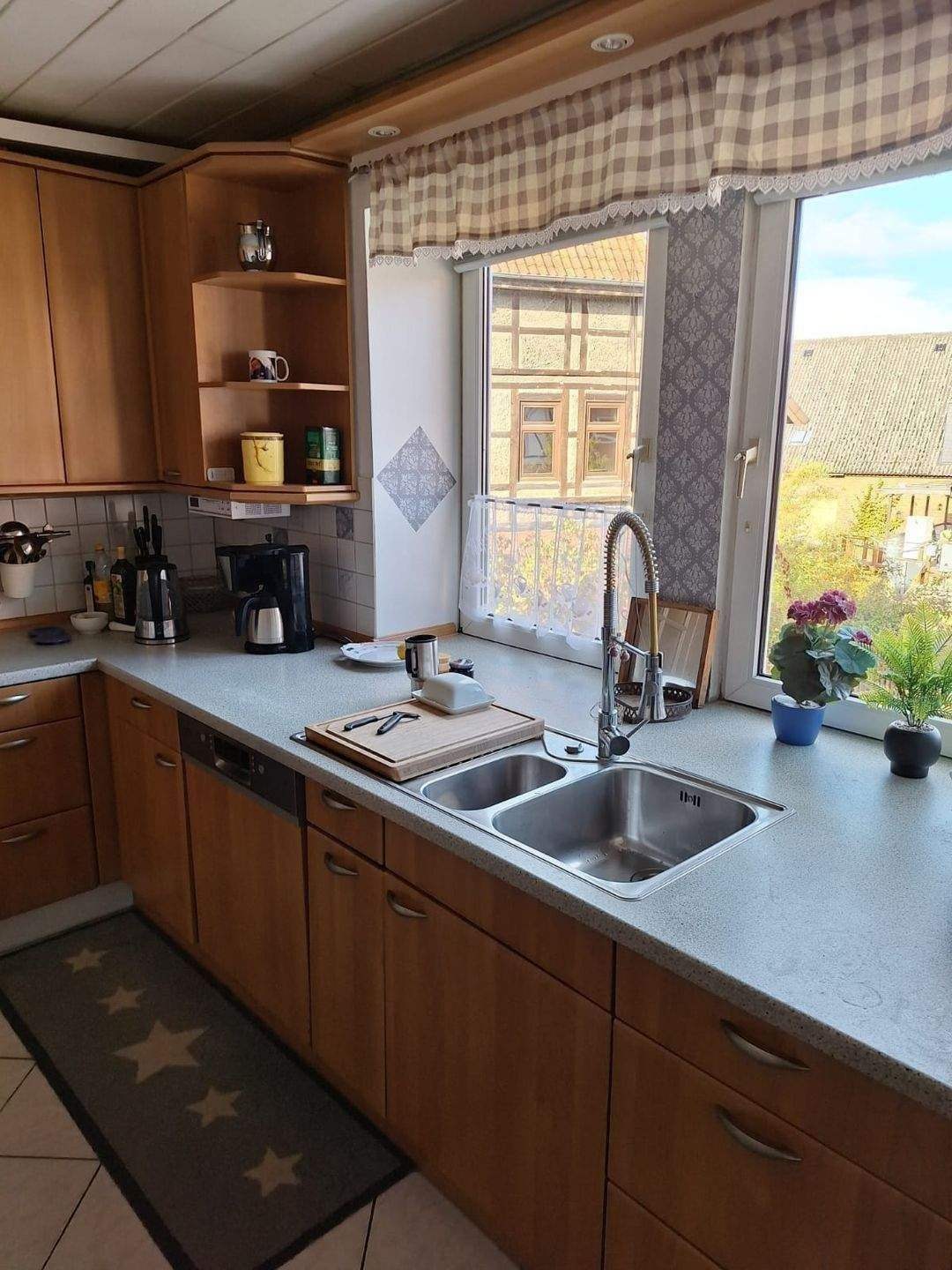 Immobilie in Neetze - Helle 3-Zimmer-Wohnung in ruhigem Zweifamilienhaus – Balkon, Einbauküche & Stellplätze inklusive - Bild 4