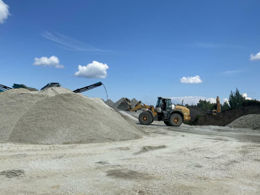 Produktionshalle zum Kauf 21.500.000 € 1.118.000 m² Lagerfläche Sopronkövesd 9483