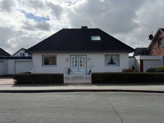 Einfamilienhaus zum Kauf 399.000 € 3,5 Zimmer 100 m² 459 m² Grundstück frei ab sofort Glückstadt 25348