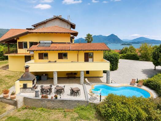 Doppelhaushälfte zum Kauf 780.000 € 6 Zimmer 229 m² 700 m² Grundstück frei ab sofort Via Camponuovo Lago Maggiore-Baveno 28831