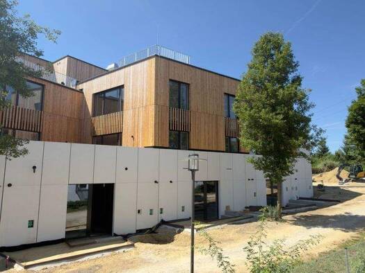 Wohn- und Geschäftshaus zur Miete - Erstbezug provisionsfrei 900 m² Bürofläche teilbar von 250 m² bis 1.000 m² Hohenegglkofen Kumhausen 84036