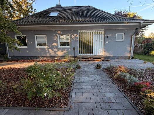 Einfamilienhaus zum Kauf 425.000 € 5 Zimmer 181 m² 1.555 m² Grundstück Garßen Celle 29229