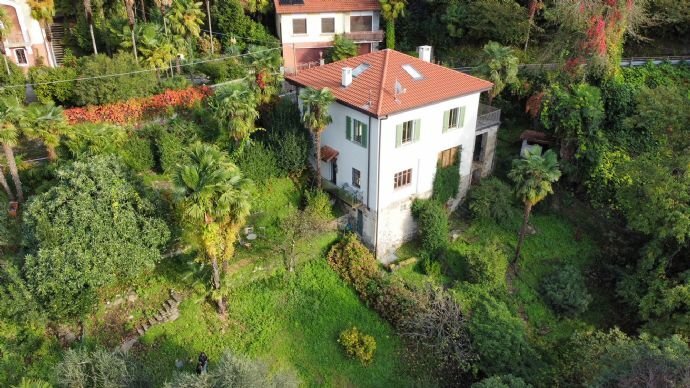 Villa zum Kauf 565.000 € 5 Zimmer 190 m²<br/>Wohnfläche 1.740 m²<br/>Grundstück Tronzano Lago Maggiore 21010