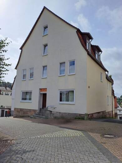 Haus zum Kauf provisionsfrei 219.000 € 16,5 Zimmer 414 m² 534 m² Grundstück Dielenhennstraße 7 Naumburg Naumburg 34311