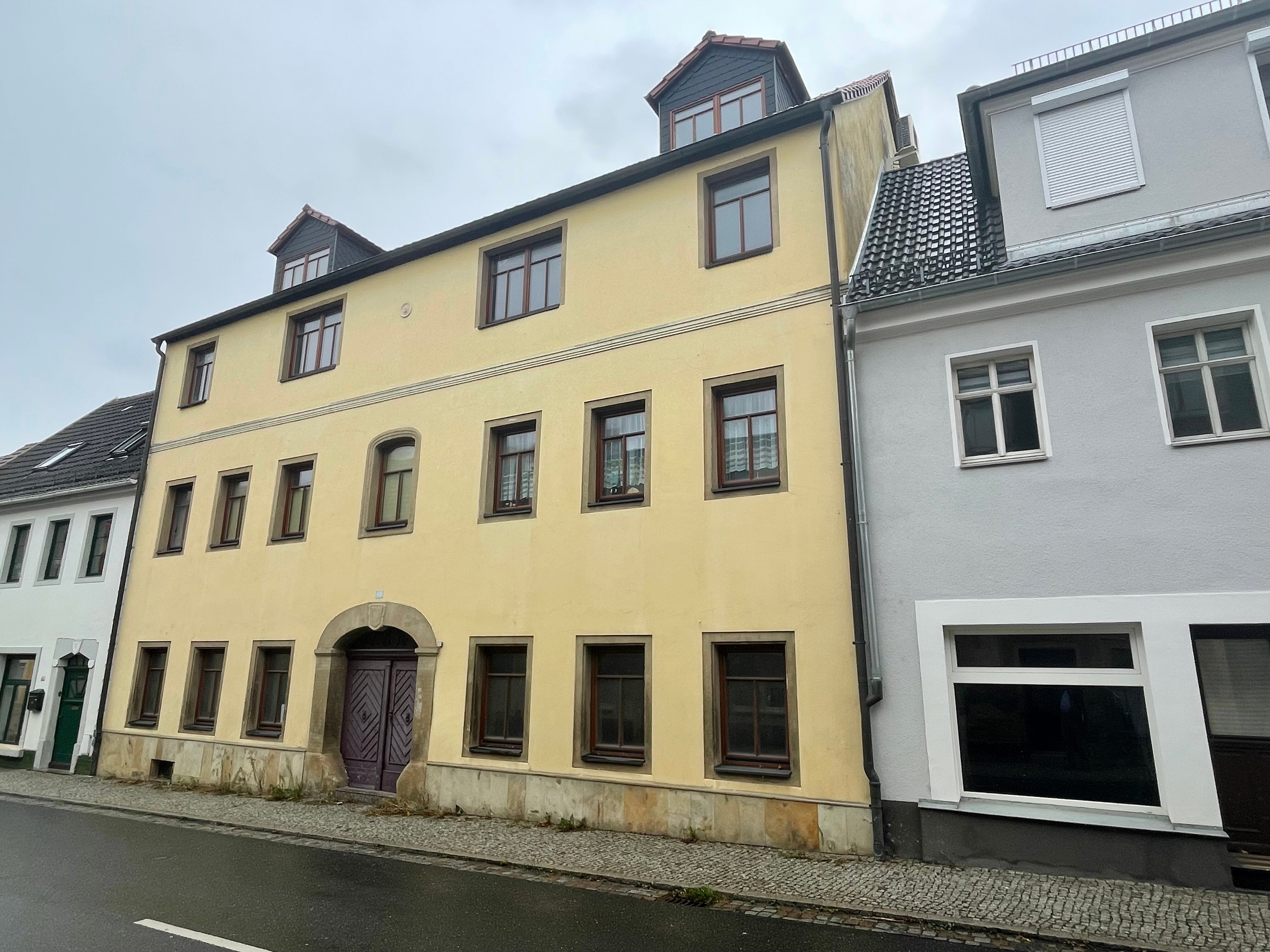 Mehrfamilienhaus zum Kauf als Kapitalanlage geeignet 155.000 € 380,8 m²<br/>Wohnfläche 590 m²<br/>Grundstück Strehla Strehla 01616