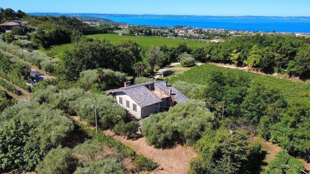 Haus zum Kauf 1.200.000 € 305 m² 2.500 m² Grundstück Strada Valmarana Bardolino (VR) 37011