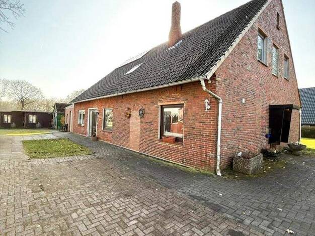 Mehrfamilienhaus zum Kauf 319.500 € 7 Zimmer 190 m² 4.495 m² Grundstück Stotel Loxstedt 27612