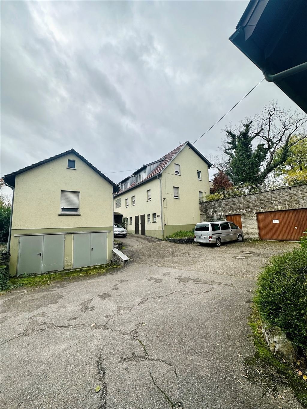 Mehrfamilienhaus zum Kauf 649.000 € 15 Zimmer 335 m²<br/>Wohnfläche 2.764 m²<br/>Grundstück Talheim , Neckar 74388