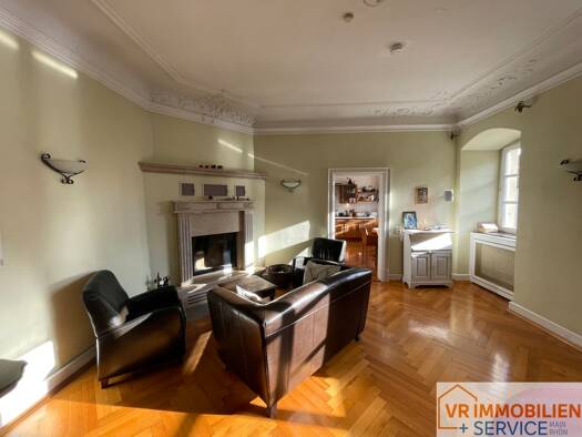 Haus zum Kauf 950.000 € 14 Zimmer 809,3 m² 1.503 m² Grundstück Bad Königshofen Bad Königshofen im Grabfeld 97631