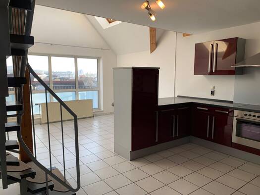 Maisonette zur Miete 1.350 € 4,5 Zimmer 129 m² Geschoss 2/3 frei ab 01.02.2026 Nürnberger Straße 12 a Lauf Lauf an der Pegnitz 91207