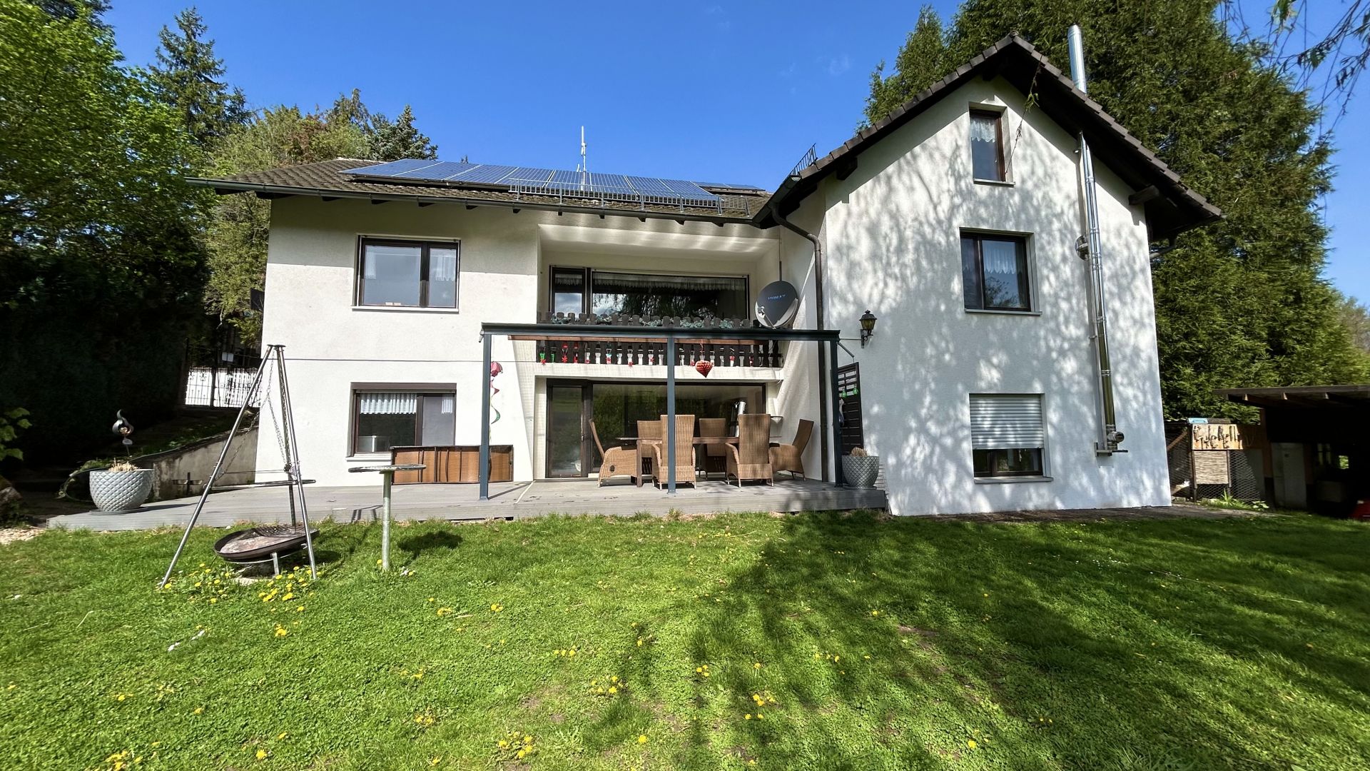 Einfamilienhaus zum Kauf 500.000 € 6 Zimmer 240 m²<br/>Wohnfläche 2.480 m²<br/>Grundstück Großvoggenhof Burgthann 90559