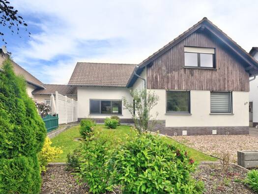 Einfamilienhaus zum Kauf 199.000 € 7 Zimmer 197 m² 472 m² Grundstück Veckerhagen Reinhardshagen 34359