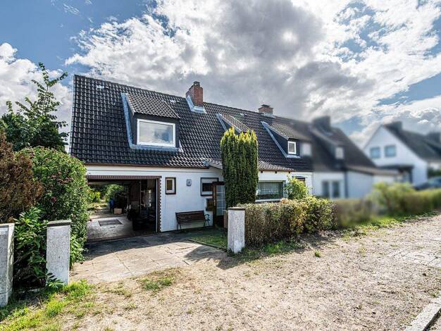 Doppelhaushälfte zum Kauf 230.000 € 3 Zimmer 106 m² 1.024 m² Grundstück Bad Schwartau 23611