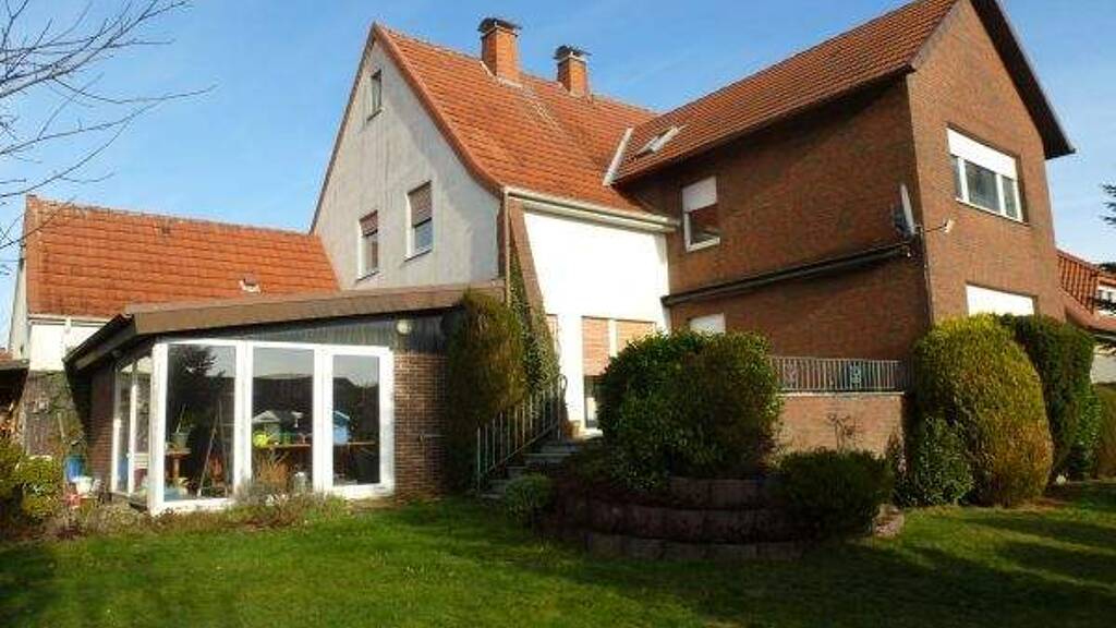 Haus zum Kauf 240.000 € 7 Zimmer 180 m² 1.200 m² Grundstück frei ab sofort Westerenger Enger 32130